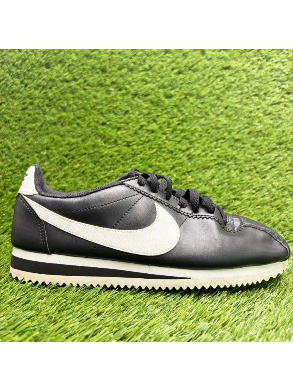 Nike Classic Cortez Womens Size 8 Black White Athletic Leather Shoes Sneakers